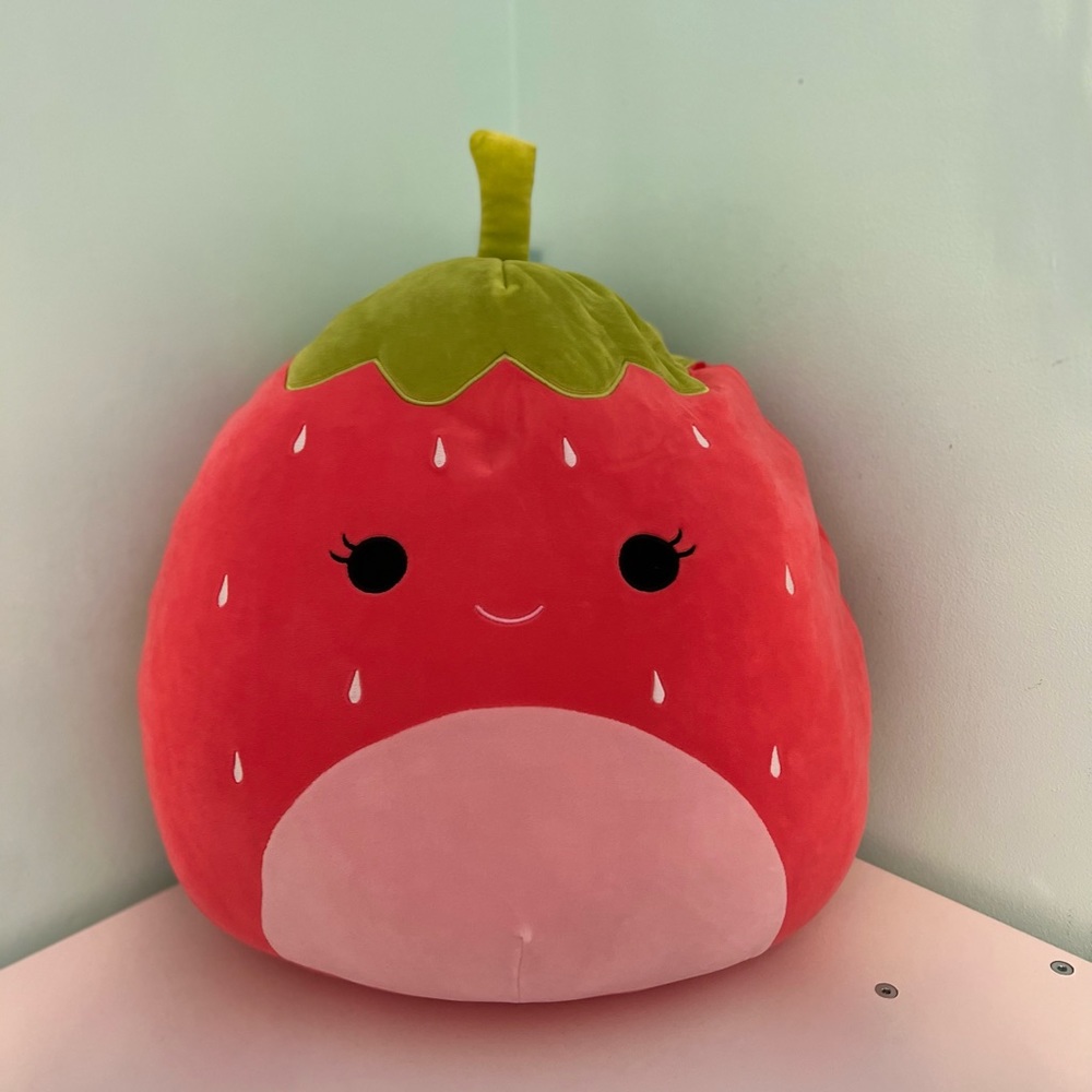 Scarlett 16” Squishmallow